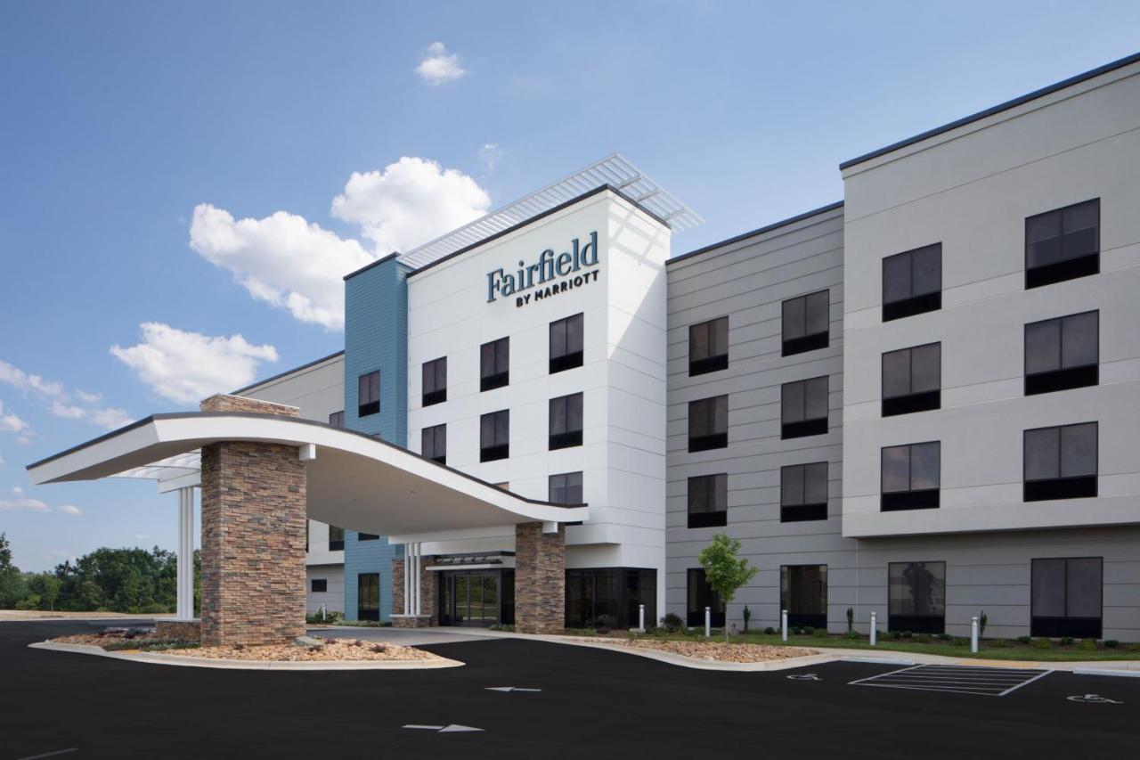 Fairfield By Marriott Inn & Suites Whitsett Greensboro East Exterior photo