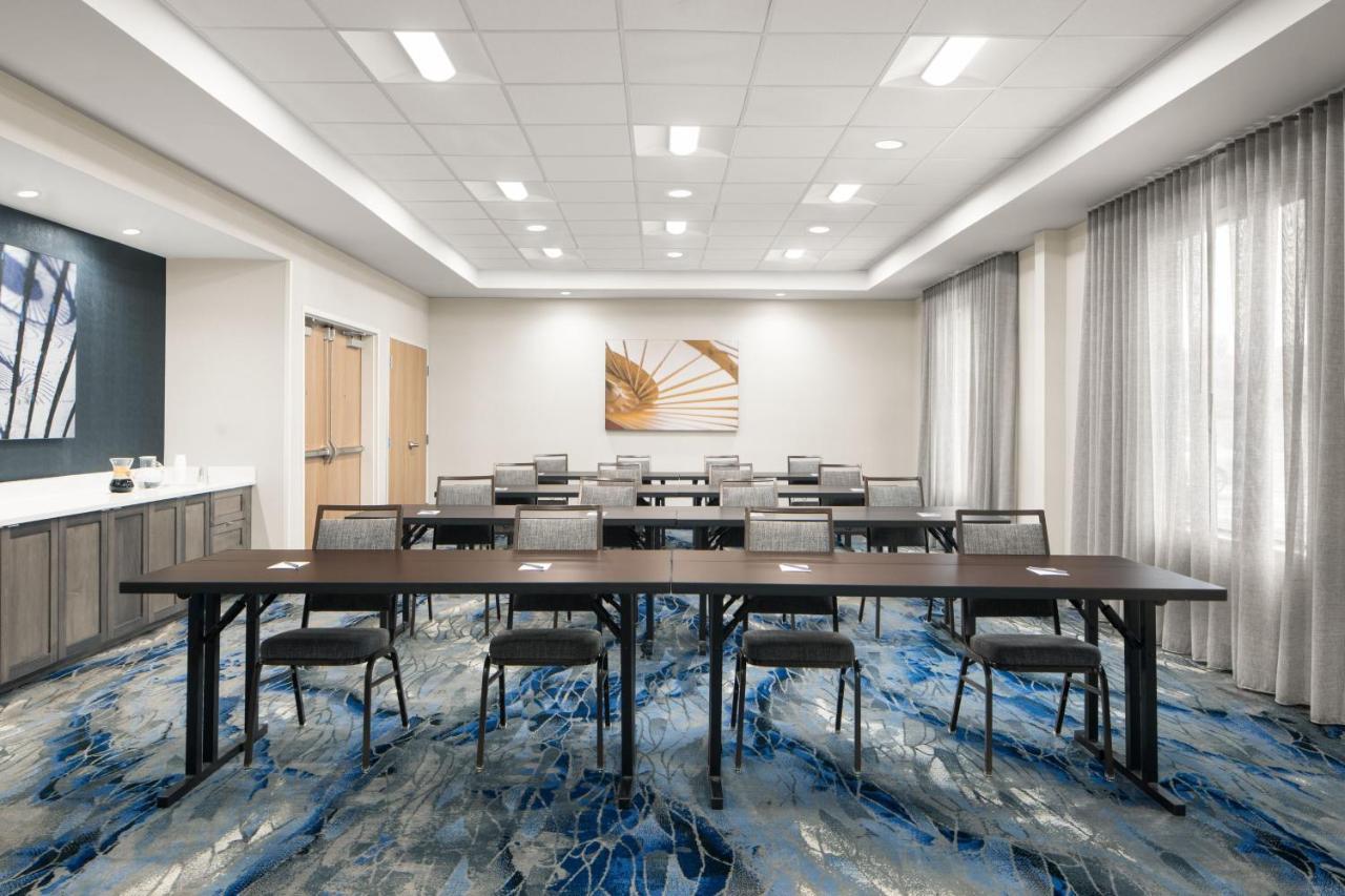Fairfield By Marriott Inn & Suites Whitsett Greensboro East Exterior photo