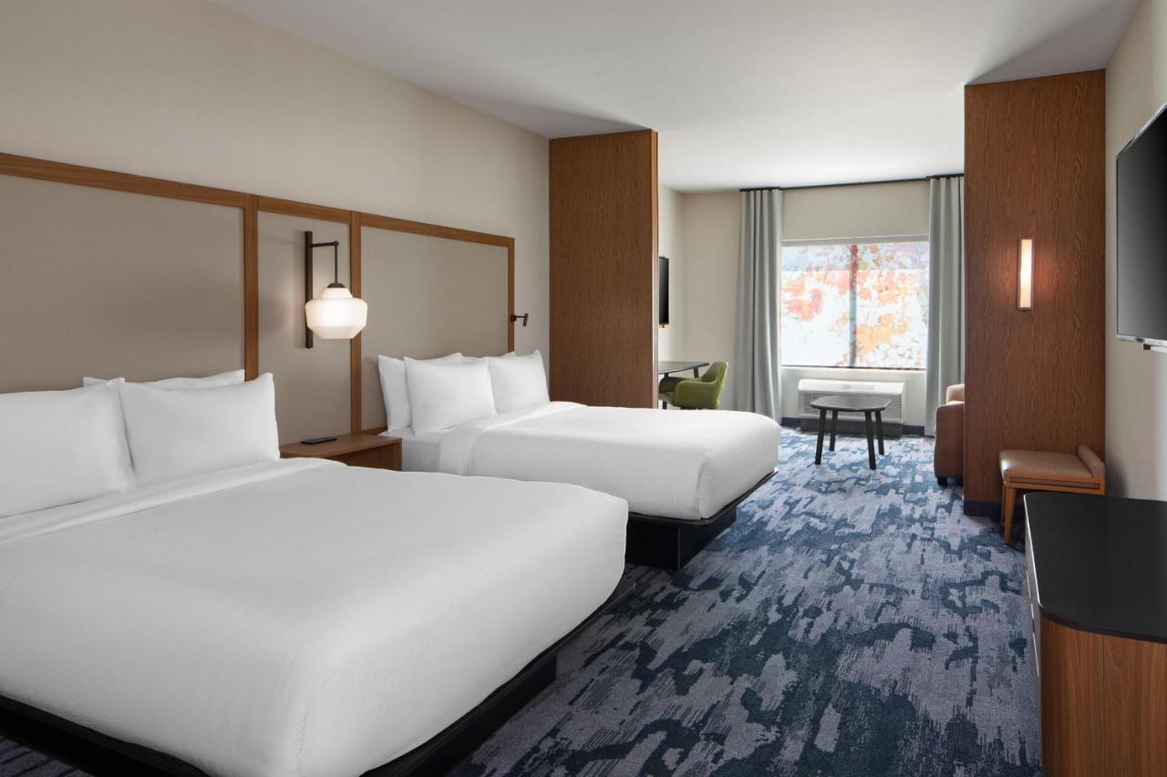 Fairfield By Marriott Inn & Suites Whitsett Greensboro East Exterior photo